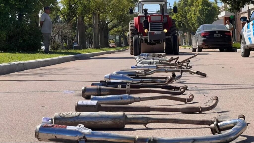En Monte Hermoso, prohibieron la circulación de vehículos con caños de escape modificados.