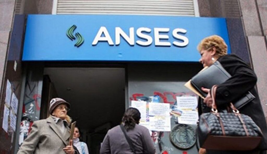 
Una vez más, el Gobierno confirmó que el bono para los jubilados será de $70.000.