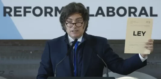 El ministro del Interior, Lisandro Catalán, adelantó que podrían convocar a sesiones extraordinarias para tratar la reforma laboral y previsional del Ejecutivo nacional.