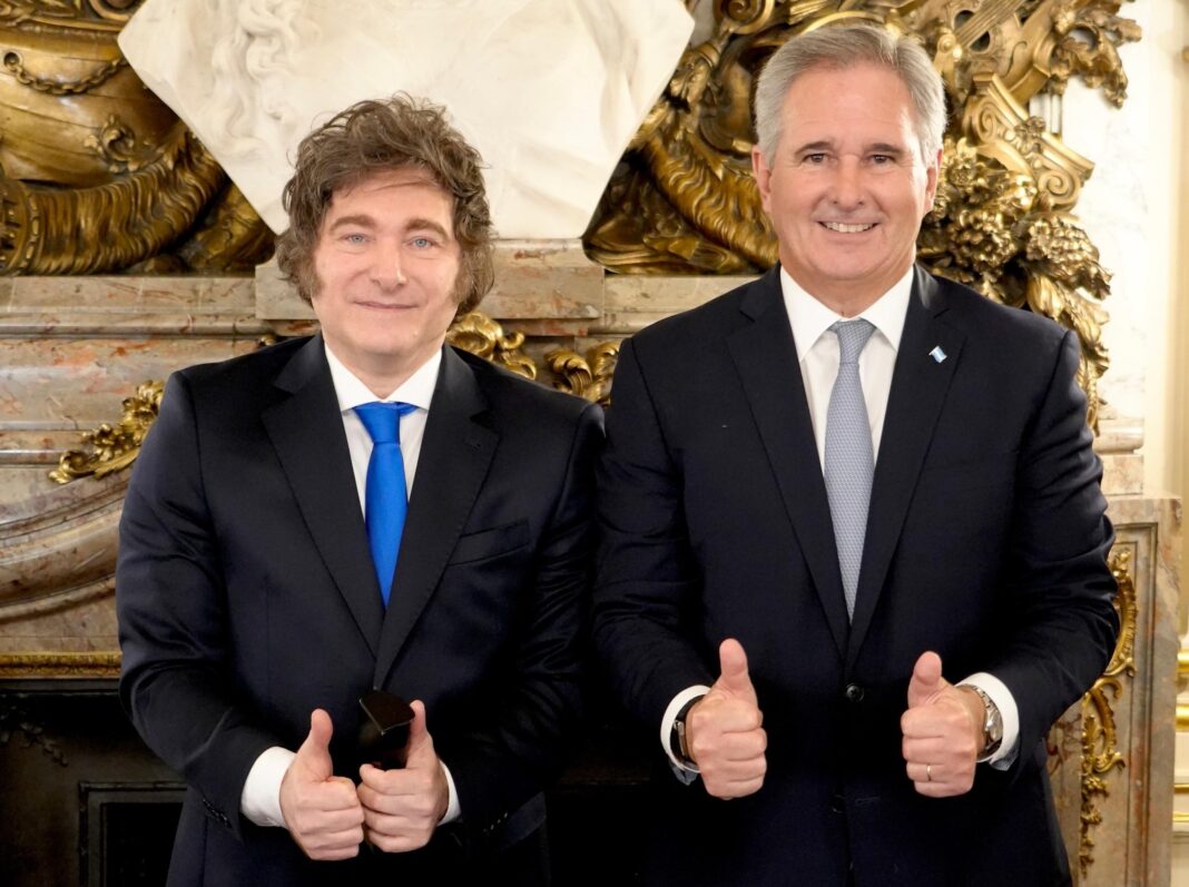 Pablo Quirno Milei El presidente Javier Milei le tomó juramento en Casa de Gobierno al flamante ministro de Relaciones Exteriores, Pablo Quirno.