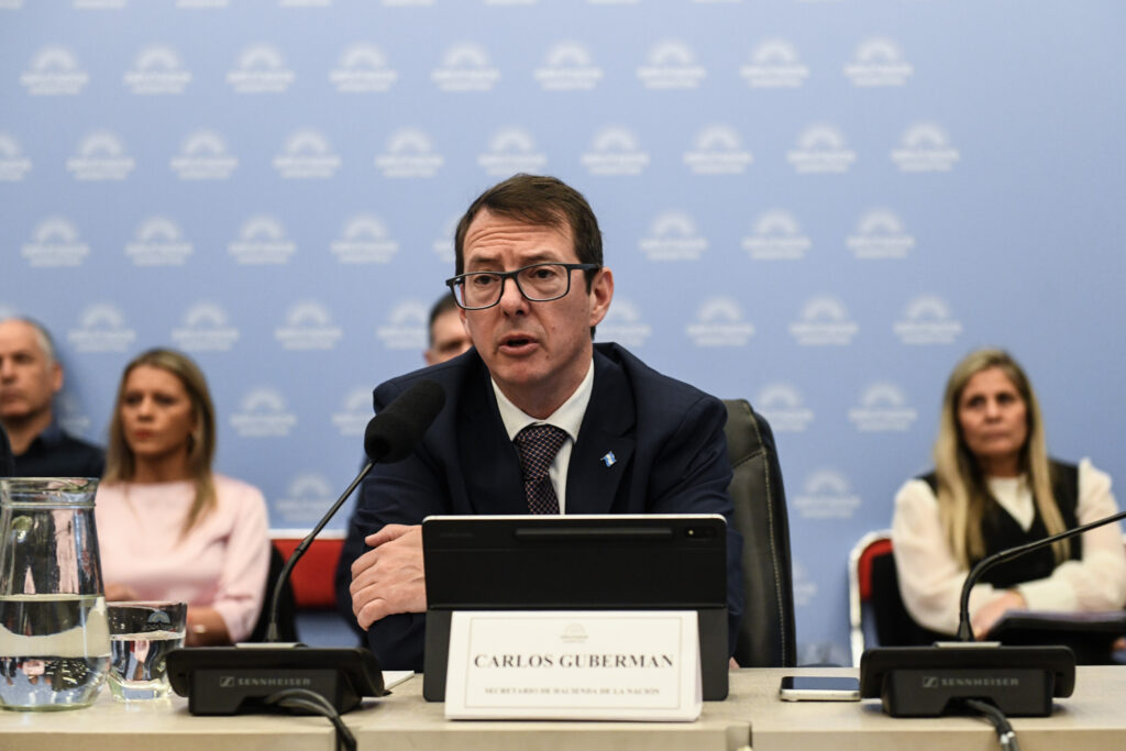 El secretario de Hacienda, Carlos Guberman, expuso en Diputados sobre el Presupuesto 2026.