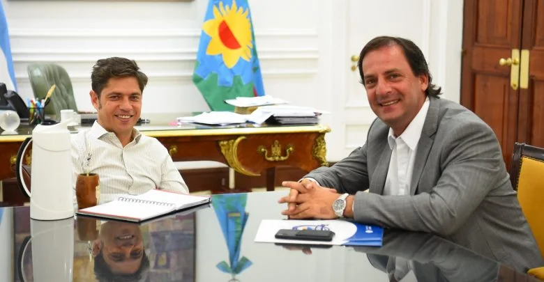 El intendente de Escobar, Ariel Sujarchuk, junto al gobernador bonaerense Axel Kicillof.