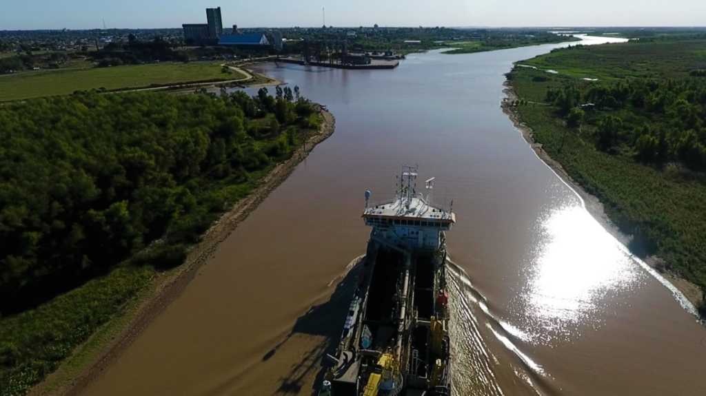 El diputado bonaerense, Gustavo Pulti, volvió a apuntar contra el presidente Javier Milei por la licitación de la Hidrovía. 