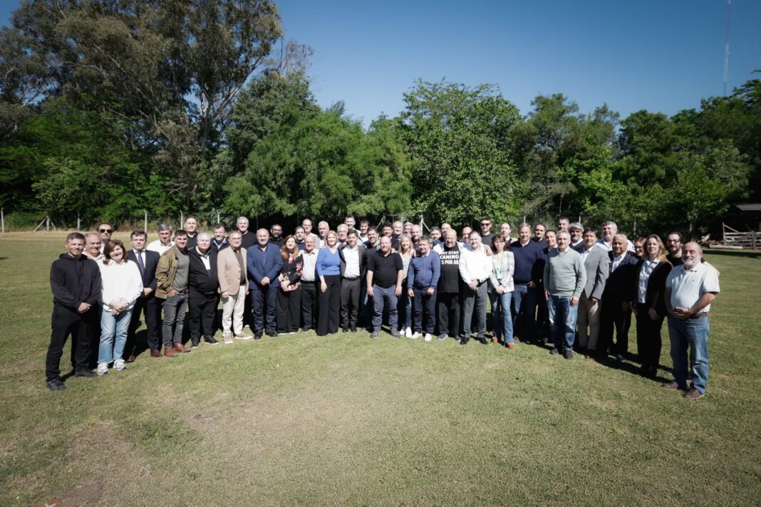 Kicillof En medio de las críticas del kirchnerismo, el gobernador Axel Kicillof reunió a intendentes afines para delinear el armado bonaerense
