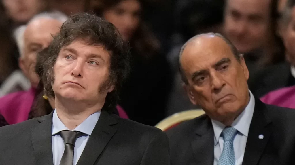 
A pesar de haberlo negado durante varios días, Francos renunció a la jefatura de Gabinete y obligó a Milei a reordenar la tropa. 