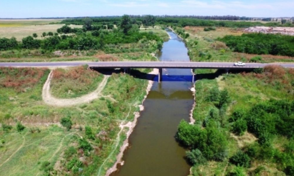 Presupuesto 2026: la provincia incluyó la presa de regulación del arroyo Pergamino.