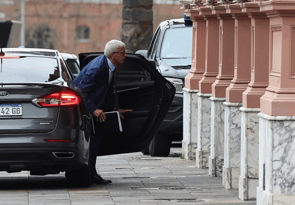 El Gobierno nacional decidió patear para marzo de 2026 las negociaciones con la oposición por las vacantes en la Corte Suprema, y definió que Mariano Cúneo Libarona se quede al frente del Ministerio de Justicia.