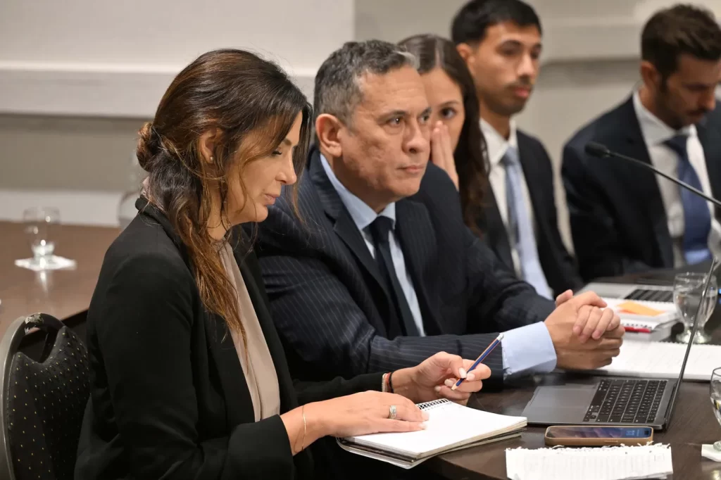 La jueza Julieta Makintach y su defensa durante el jury de enjuiciamiento.