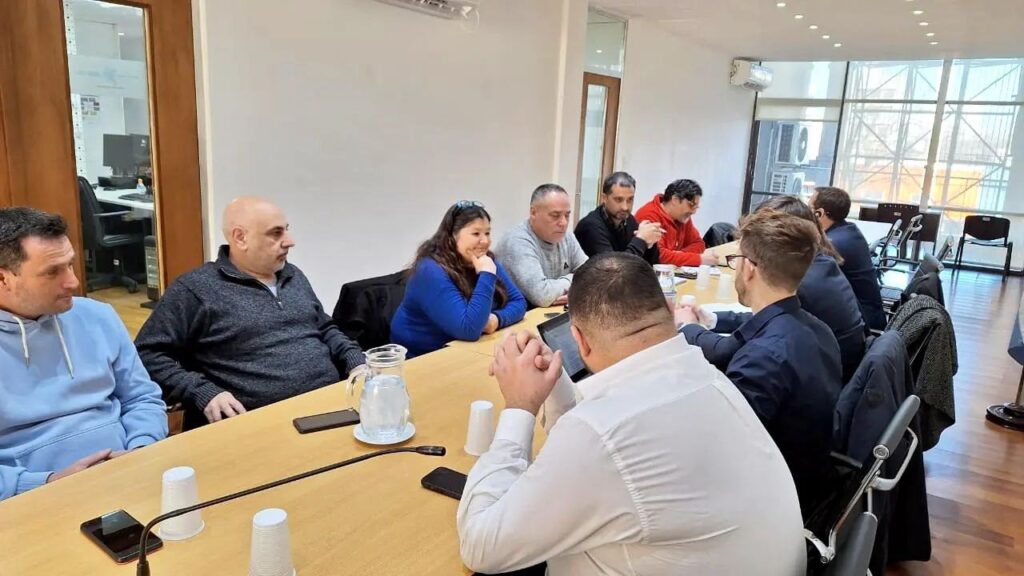 Docentes bonaerenses de Udocba presentaron un pedido formal ante el Ministerio de Trabajo para que se convoque con urgencia a la paritaria.