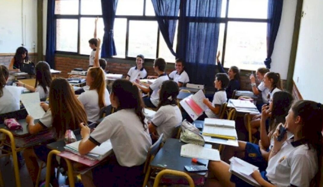 Tras 30 años de control, el Gobierno nacional desreguló los aranceles en los colegios privados y la cuota podrá aumentar sin autorización del Estado.