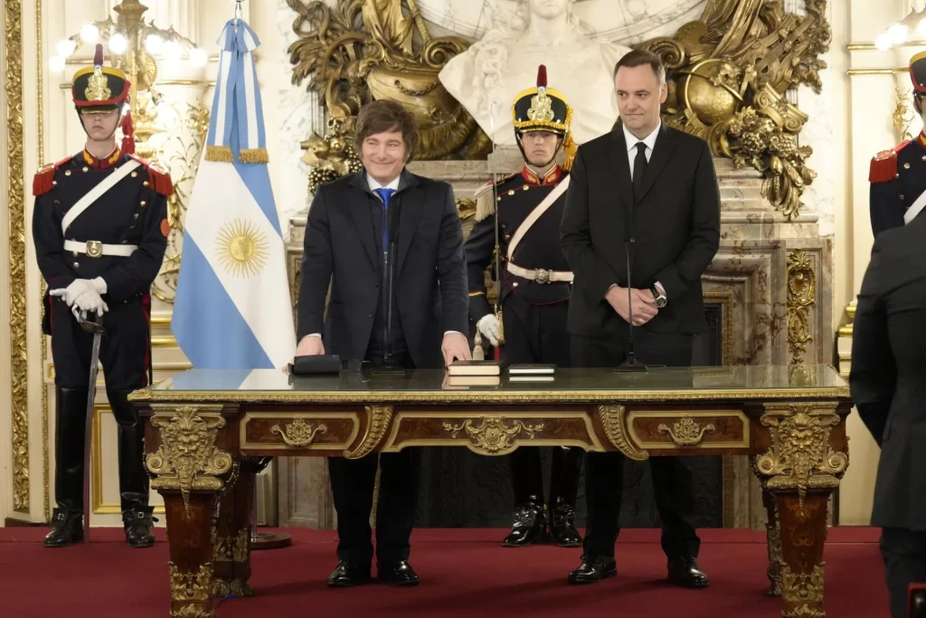 Manuel Adorni asumió en la Jefatura de Gabinete, tras la salida de Guillermo Francos el pasado 31 de octubre.