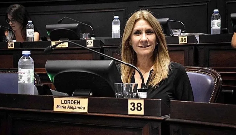 La diputada María Alejandra Lordén presentó un proyecto para implementar la ley Micaela en entidades culturales y clubes.