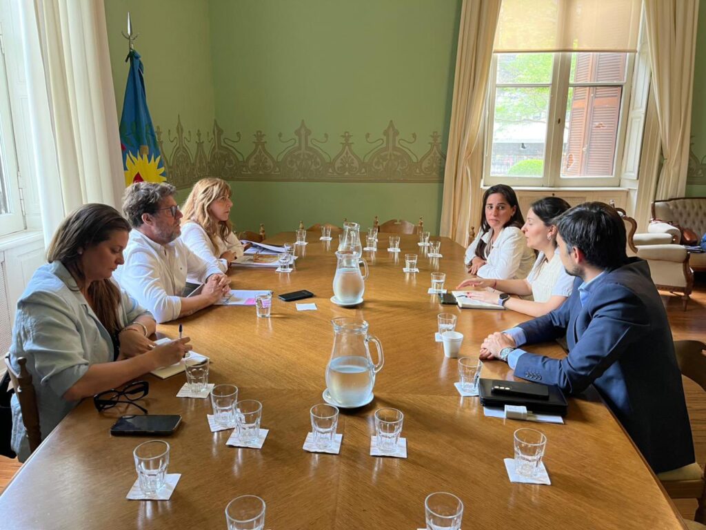 La UCR + Cambio Federal y la CC de la Legislatura mantuvieron una reunión con industriales bonaerenses