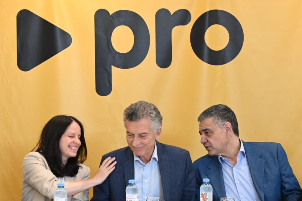 María Eugenia Vidal confirmó que el PRO mantendrá un bloque propio en el Congreso, tras la reunión encabezada por Mauricio Macri.