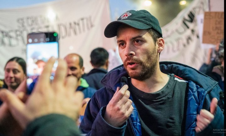 El exdirigente gremial y actual diputado bonaerense del FIT-U, Ariel Moreno es uno de los impulsores del reclamo por los 300 despedidos de Ilva.