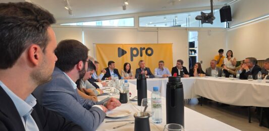 María Eugenia Vidal confirmó que el PRO mantendrá un bloque propio en el Congreso, tras la reunión encabezada por Mauricio Macri.