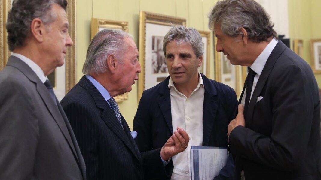 El ministro de Economía, Luis Caputo, será uno de los oradores de la 31ª Conferencia Industrial organizada por la UIA.