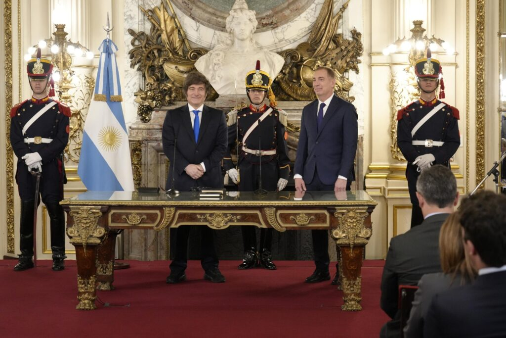 El diputado nacional reelecto, Diego Santilli, juró como ministro de Interior de la Nación.