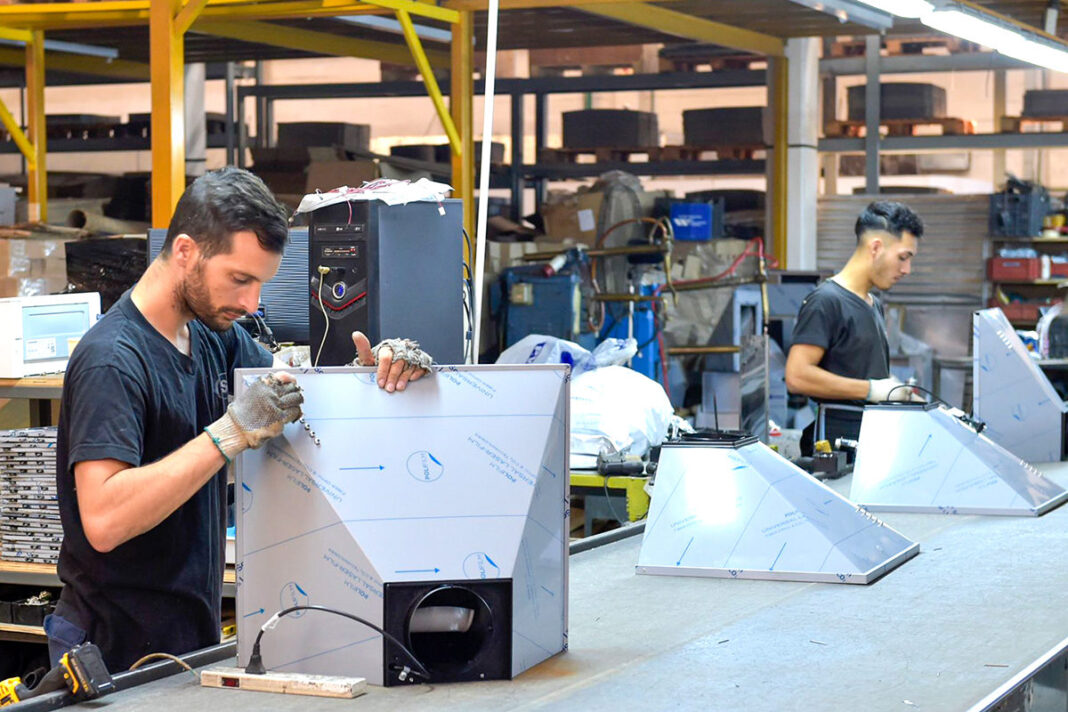 El titular de Industriales Pymes Argentinos (IPA), Daniel Rosato, insistió al Gobierno para que abra canales de diálogo con los pequeños empresarios.