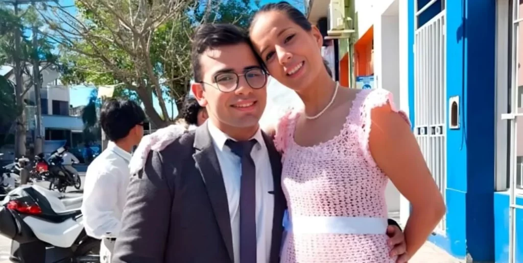 En la foto, Cecilia Strzyzowski junto a su esposo Cesar Sena, principal acusado por el femicidio y desaparición de la jóven chaqueña.