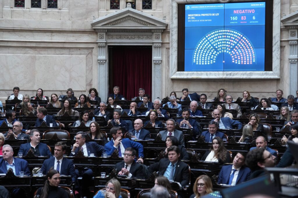 El presidente de la Cámara de Diputados de la Nación, Martín Menem, ordenó los legisladores restituyan la totalidad de los despachos.