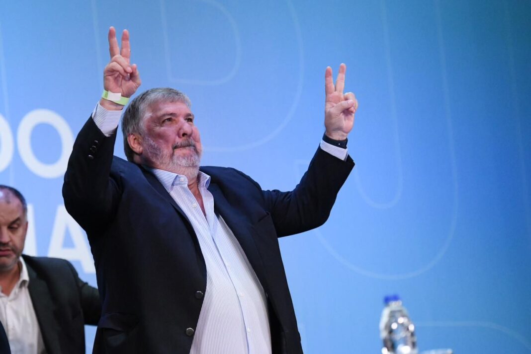 José Mayans avanza en el Senado con la unificación de bloques peronistas para reforzar la unidad interna y ordenar la estrategia de UxP.