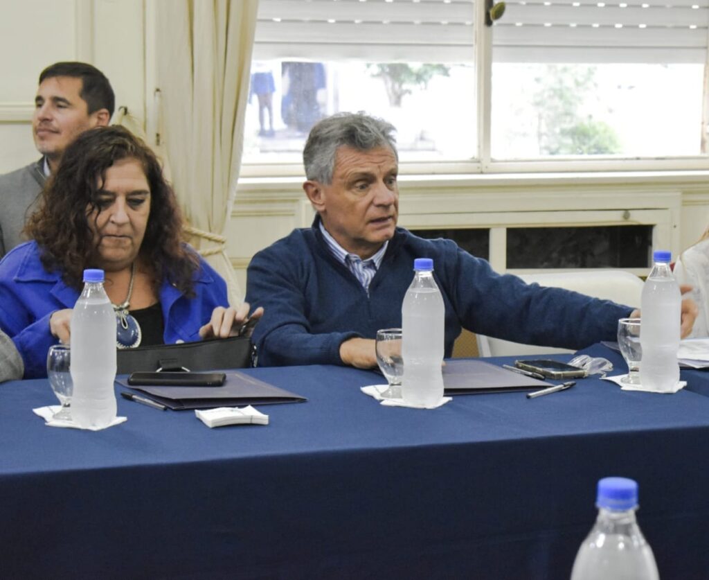 Desde el kicillofismo expresaron su enojo por la caída del endeudamiento por parte de la oposición.