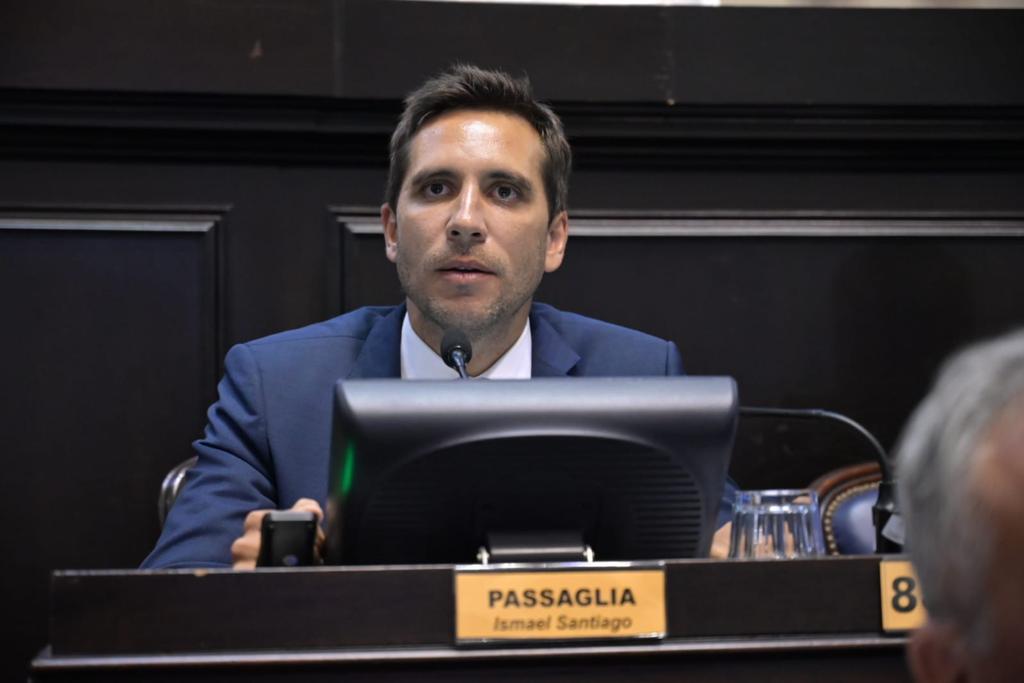 El caso de Santiago Passaglia y Belén Malaisi es la polémica más reciente de la paridad de género en Diputados.