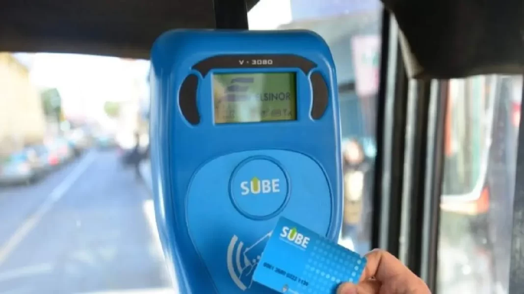 El diputado de Somos Buenos Aires, Pablo Domenichini, presentó un proyecto de ley para que el personal de salud bonaerense no pague transporte público.