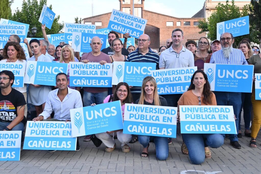 Durante varios meses de 2023, los cañuelenses se movilizaron para lograr que la Cámara de Diputados dé el visto bueno a la creación de una universidad en el municipio.