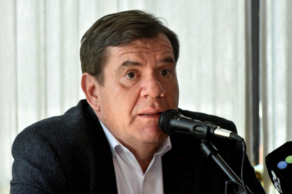 Guillermo Montenegro solicitó la licencia de su cargo como intendente de Mar del Plata y deja la puerta abierta para volver si quisiera renunciar al Senado.