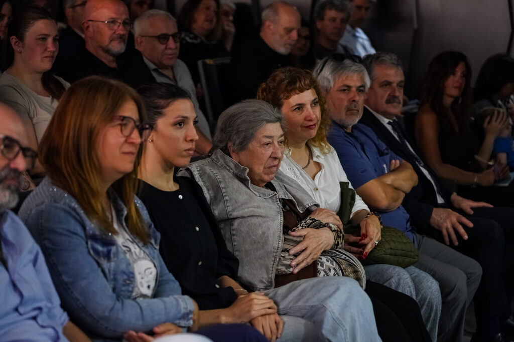 En el marco de la presentación de su libro “Recuperar las Malvinas”, el juez electoral, Ramos Padilla, encabezó una charla de Derechos Humanos en la Legislatura bonaerense.