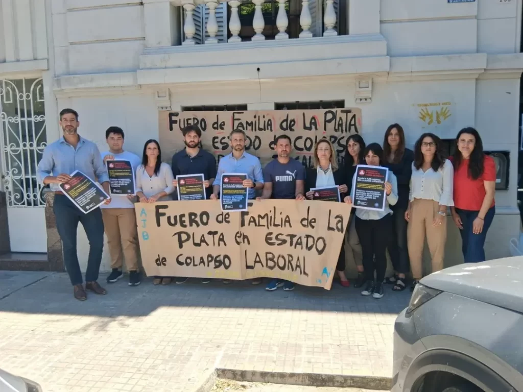 Los trabajadores de los fueros de Familia alertan a las autoridades por el colapso tras el incremento exponencial de casos.
