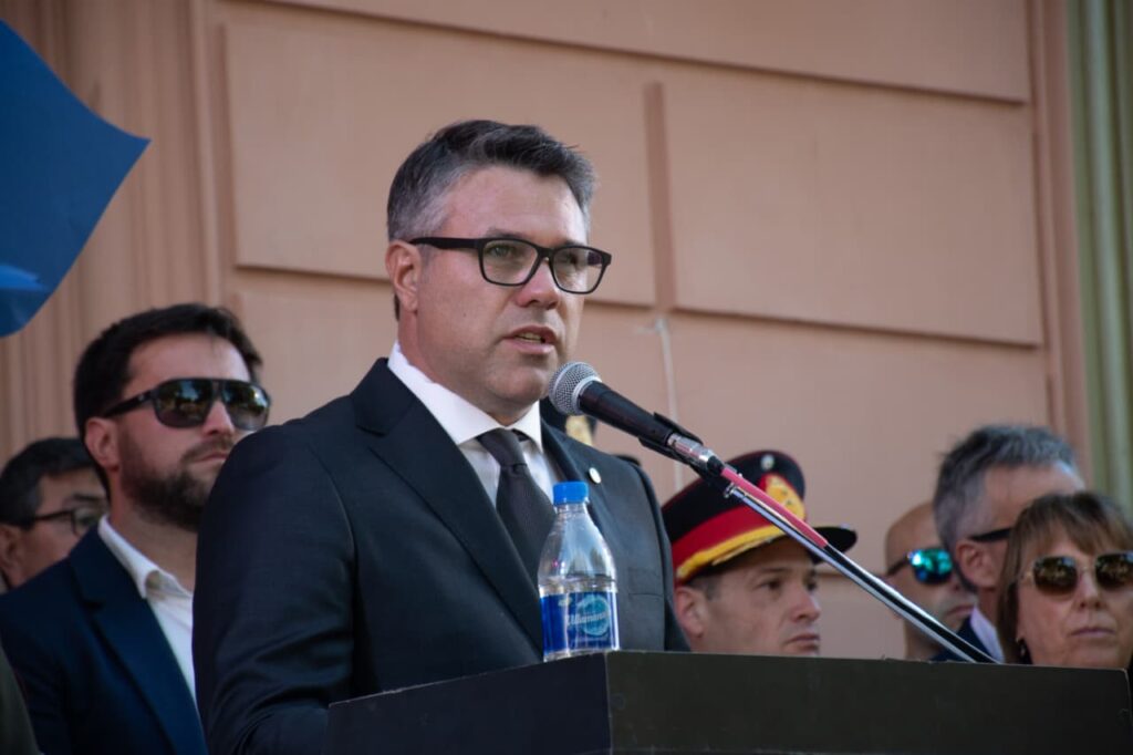 El intendente de Magdalena, Lisandro Hourcade.