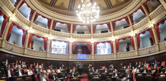 Tras la aprobación en Diputados, el Senado bonaerense sancionó el Presupuesto 2026 del gobernador Axel Kicillof.