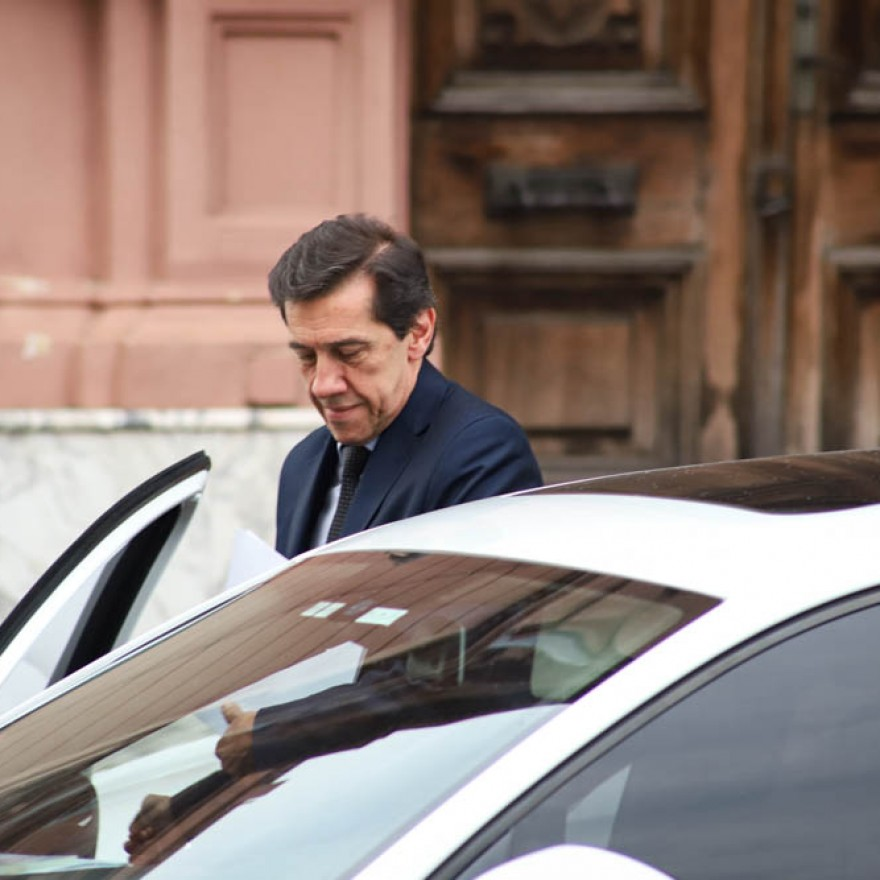 El ministro del Interior, Diego Santilli, viaja a Jujuy para reunirse con el gobernador Carlos Sadir por el Presupuesto 2026.