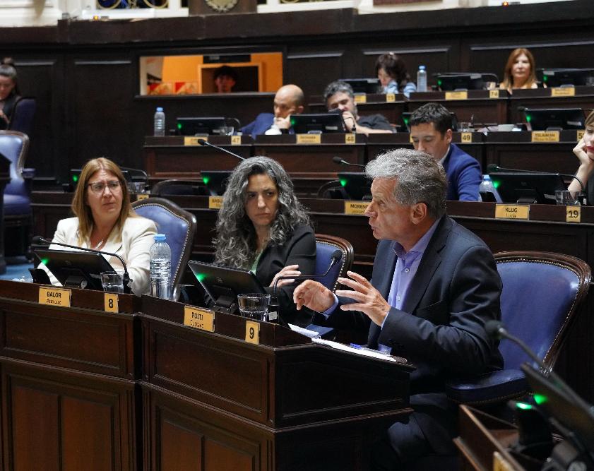 Con los números en mano, Gustavo Pulti salió a reclamar celeridad para tratar el endeudamiento.