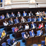 Legisladores oficialistas y opositores se trenzaron en redes por la sesión caída del endeudamiento Diputados oficialistas y opositores se trenzaron en redes, después de que fracasara la sesión para tratar el pedido de endeudamiento de Kicillof.