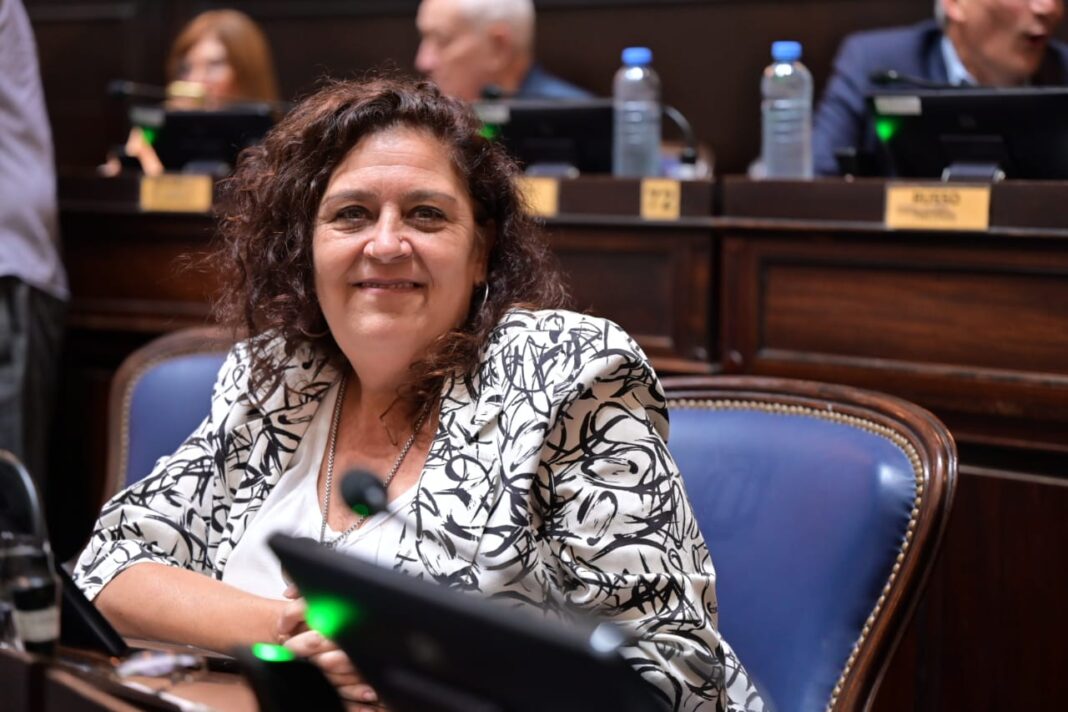 El Senado bonaerense convirtió en ley la construcción de un mega complejo educativo en el predio de la fábrica de sombreros de El Dique, en Ensenada. Todos los detalles.
