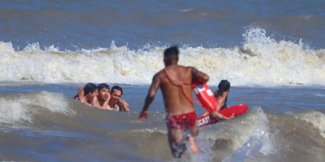 A partir del 1° de diciembre, La Costa sumará más guardavidas al operativo de seguridad para bañistas. Una por una, las postas en las localidades.