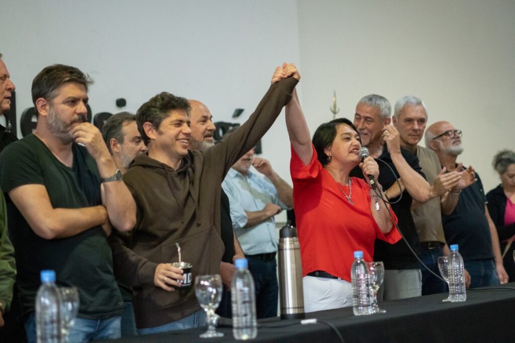 El intendente de Ensenada y flamante titular nacional de Frente Grande, Mario Secco, lanzó la consigna, “Axel Kicillof Presidente 2027”.
