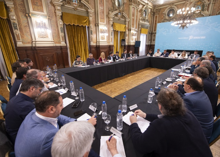 A fines del año pasado, Kicillof prometió un fondo de $250.000 millones destinado a los municipios por fuera del endeudamiento.