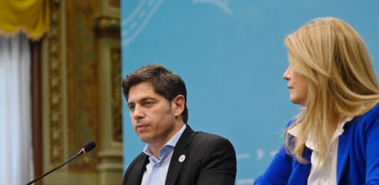 El gobernador de la provincia de Buenos Aires, Axel Kicillof, encabezó una conferencia de prensa para pedir por la sanción del endeudamiento.