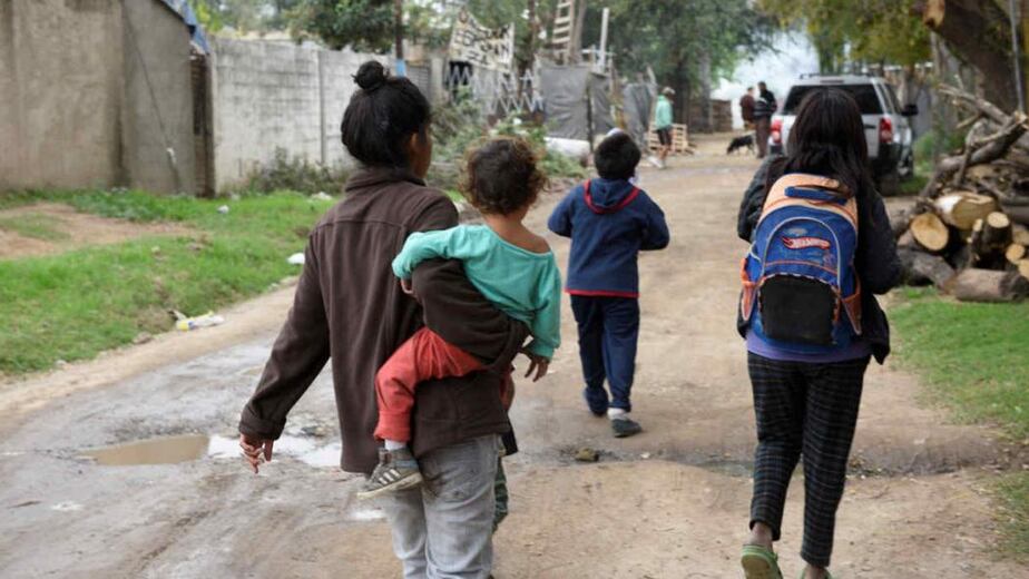 El informe del INDEC recoge que casi seis de cada diez hogares con niños y adolescentes pertenecen a los quintiles de menores ingresos.