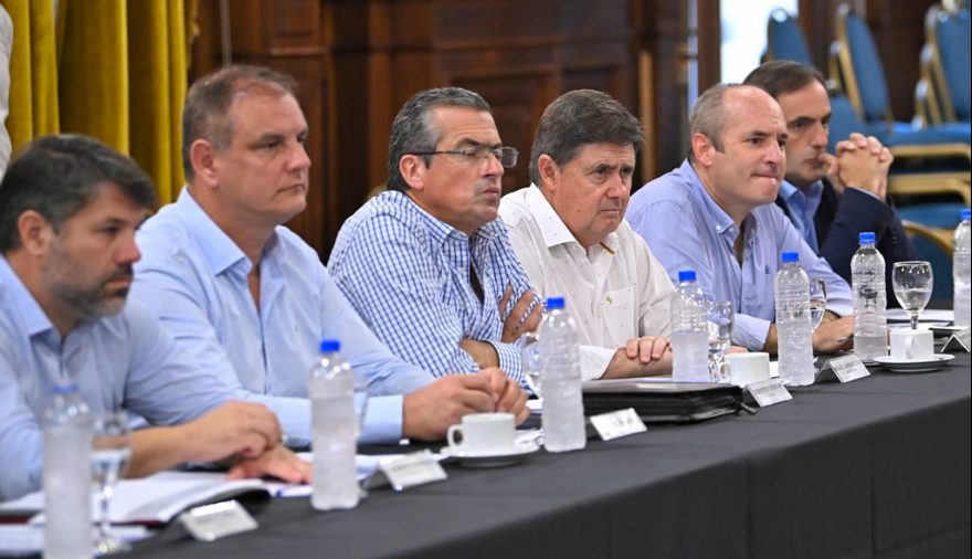 El Foro de Intendentes radicales pidió que los fondos para los alcaldes no estén atados al endeudamiento de Kicillof