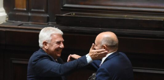 En la sesión preparatoria, Alejandro Dichiara fue elegido por unanimidad como nuevo presidente de la Cámara de Diputados, cargo que ya ocupó en 2024.