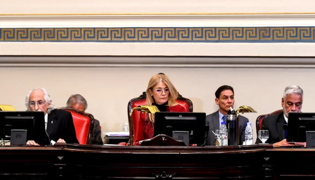 
Verónica Magario continuará sus tareas como vicegobernadora y titular del Senado bonaerense. 