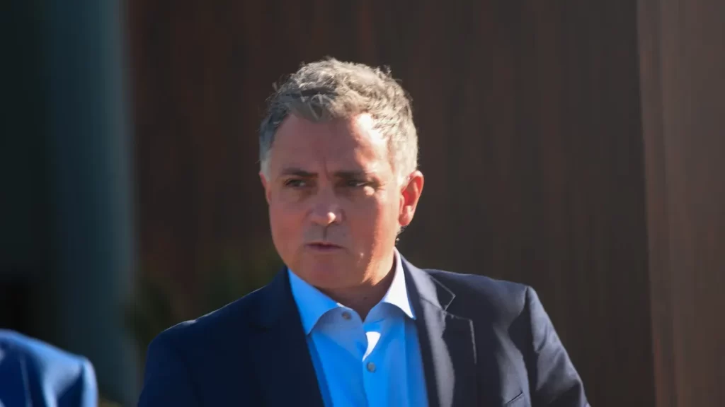 Sebastián Pareja cuestionó a la Legislatura por aprobar el endeudamiento de Axel Kicillof y se despegó de los legisladores que lo acompañaron.