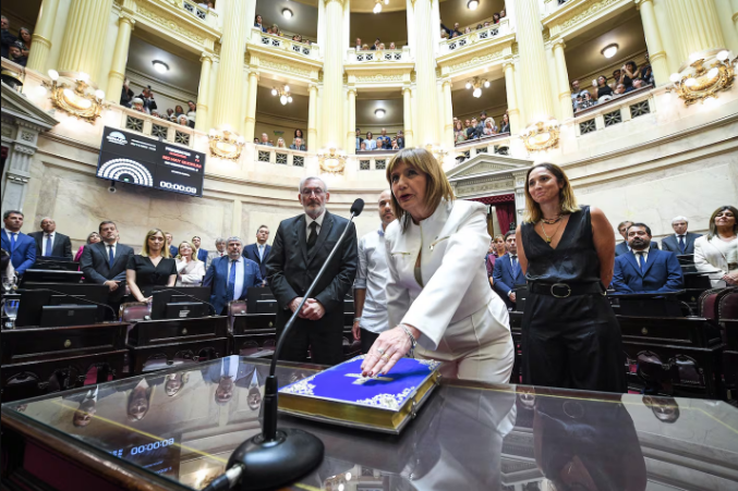 La senadora nacional, Patricia Bullrich, aseguró que “ya comenzaron” las conversaciones para aprobar la reforma laboral. 