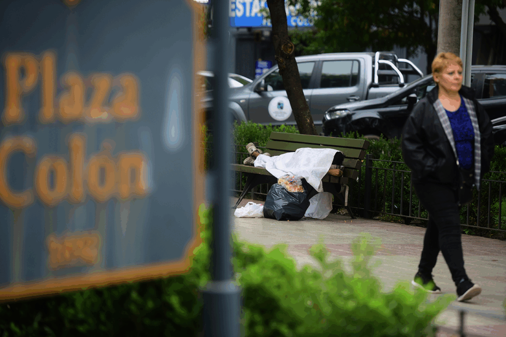 El Observatorio de Deuda Social de la UCA salió a advertir que “se sobrestimo” la caída de la pobreza y señaló que las 3/4 partes registradas se deben a cambios en la medición.